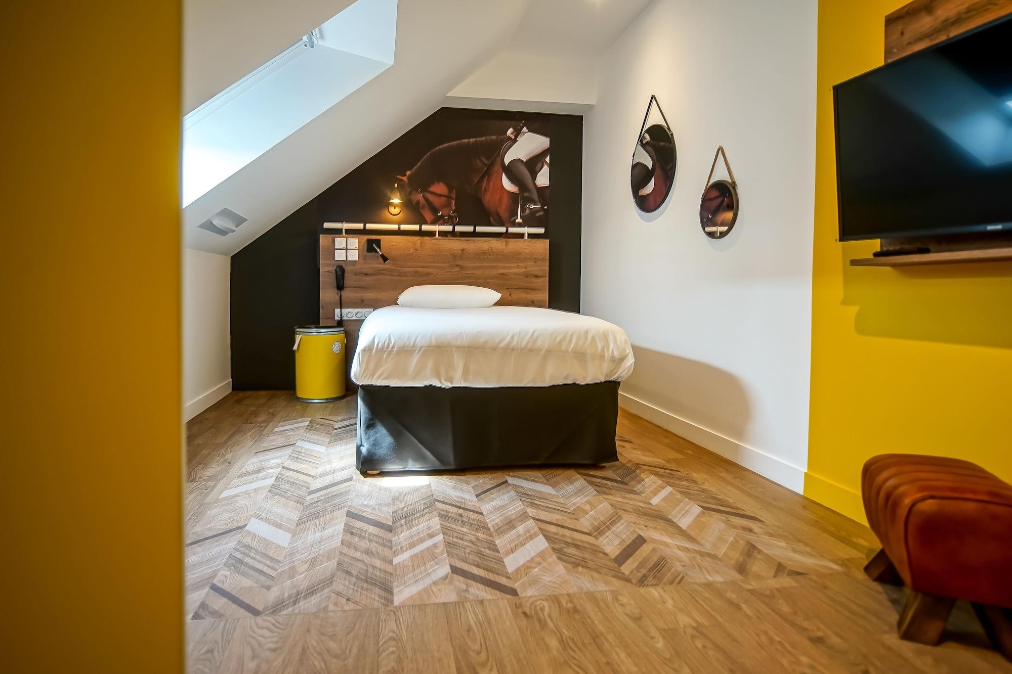 Ibis Styles Saumur Gare Centre Exterior foto