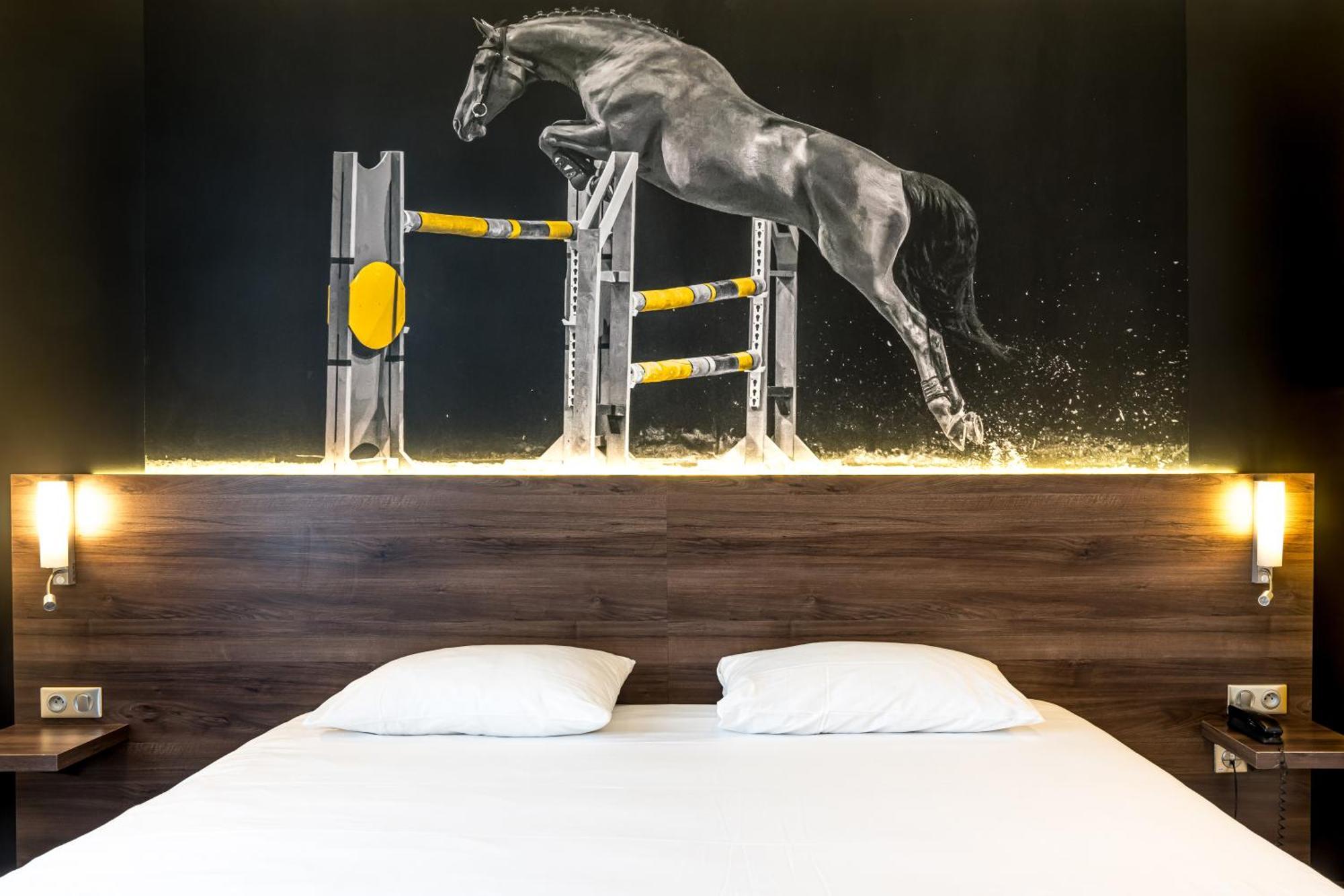 Ibis Styles Saumur Gare Centre Exterior foto